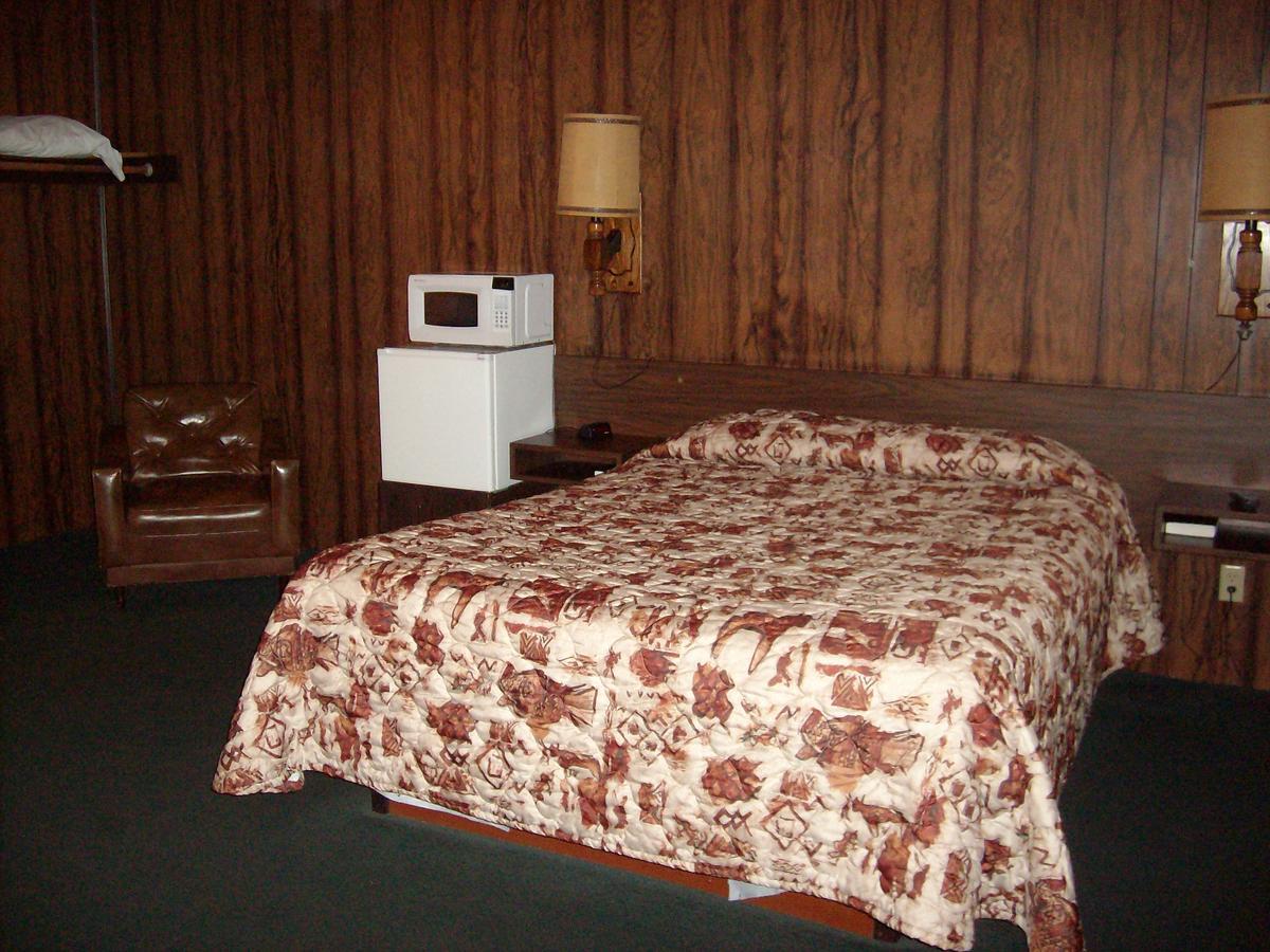The Village Inn Motel & Restaurant Challis Exterior foto